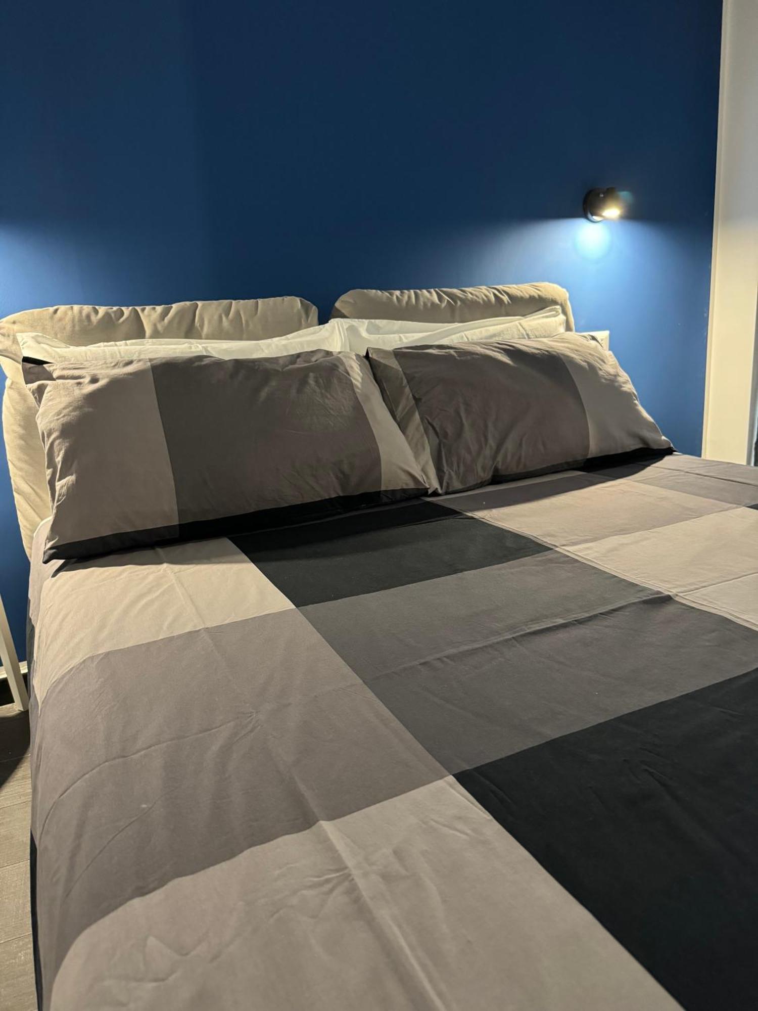 Black Room & Breakfast Бари Экстерьер фото