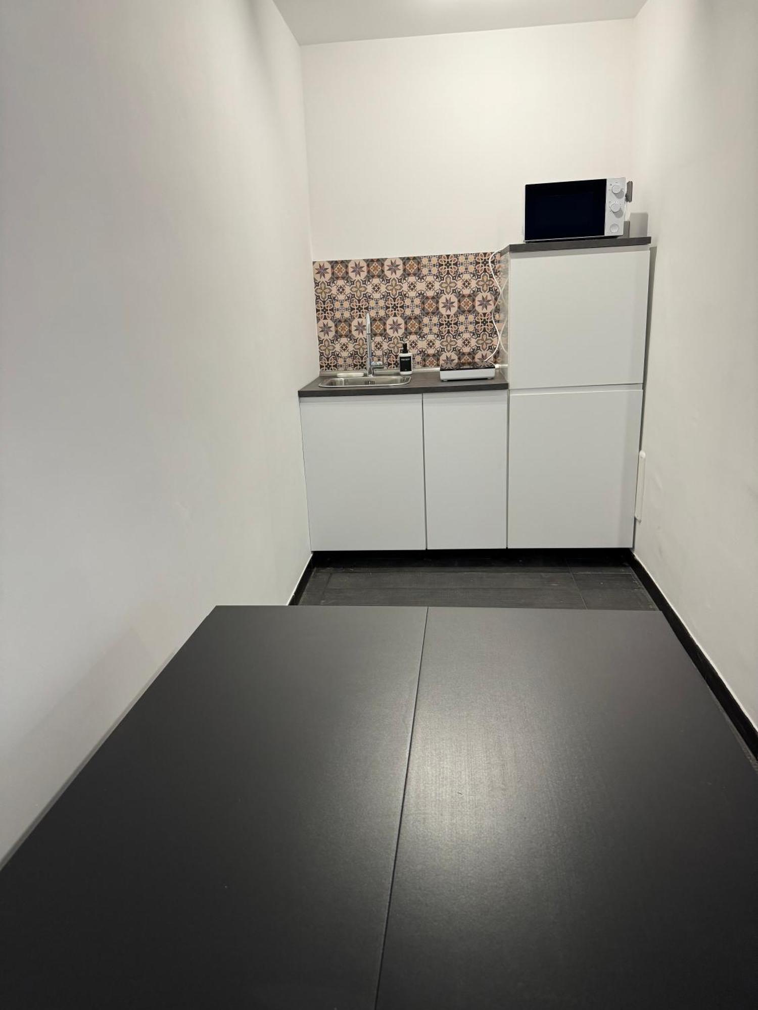 Black Room & Breakfast Бари Экстерьер фото